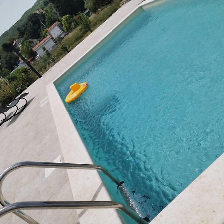 Brseč Apartments Barbara With Pool المظهر الخارجي الصورة