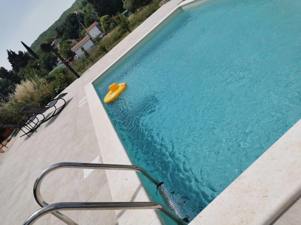 Brseč Apartments Barbara With Pool المظهر الخارجي الصورة